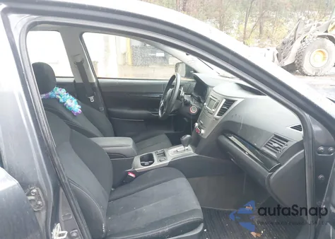 2014 Subaru Legacy 2.5 I Sport z USA, uszkodzony, nr VIN 4S3BMBH62E3033895